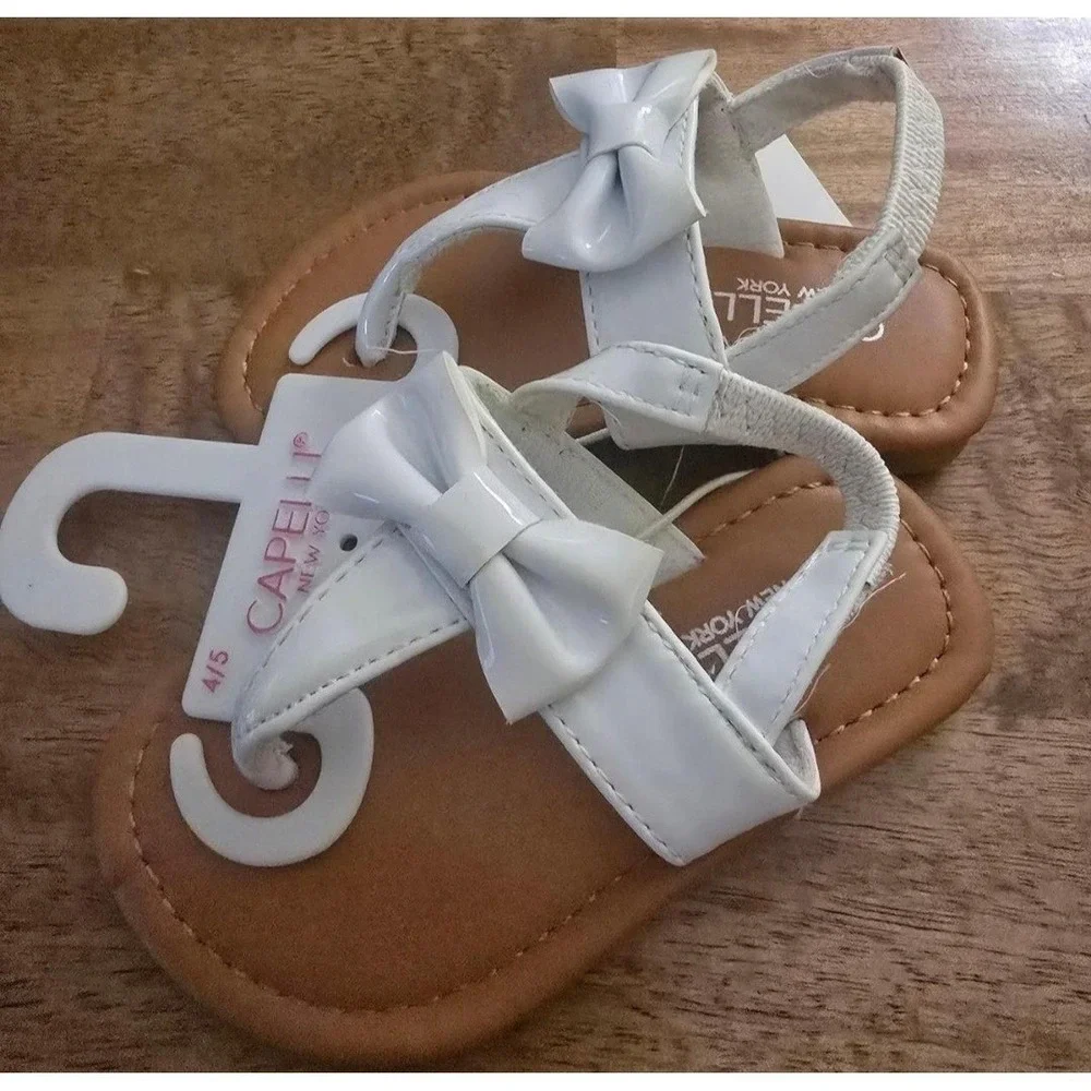 Capelli New York Toddler Girls White Patent Bow Sandals Size 4/5  NWT